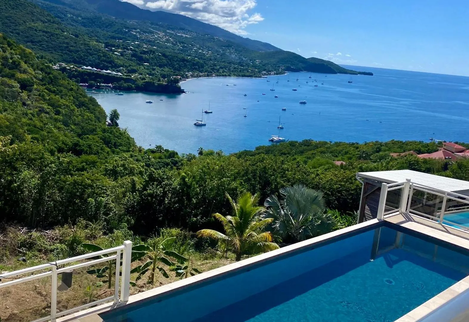 Villa Ozalee Charme Et Elegance Vue Panoramique Sur La Baie De Malendure Bouillante 0*,  Guadeloupe