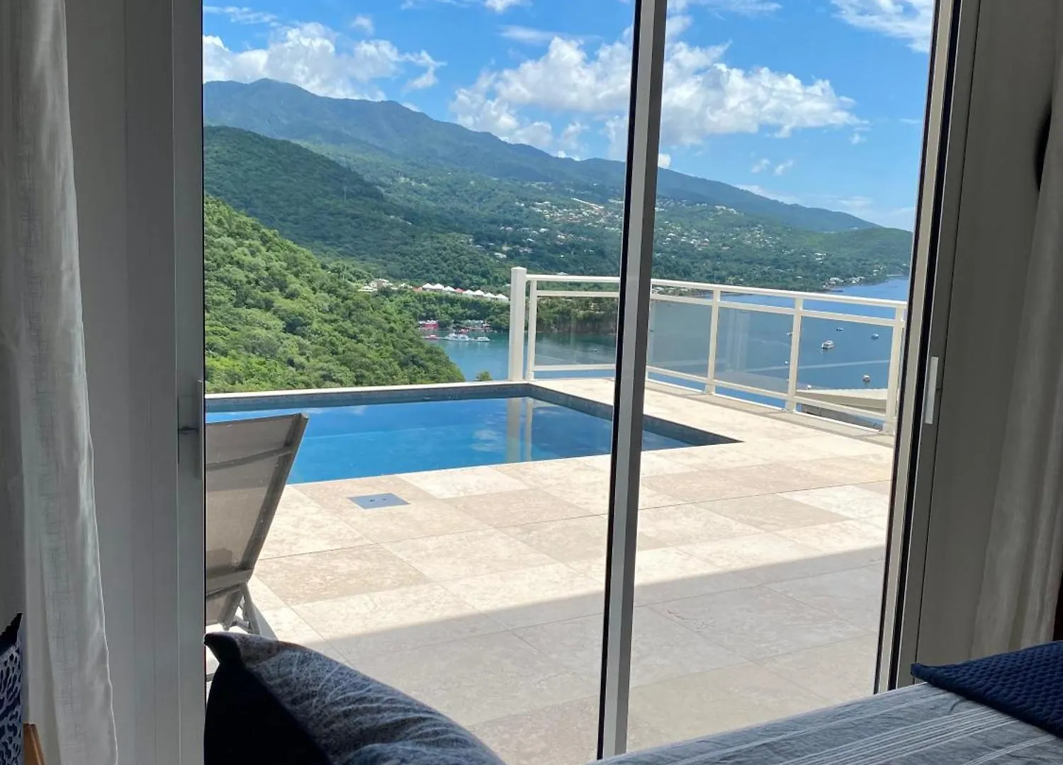 Villa Ozalee Charme Et Elegance Vue Panoramique Sur La Baie De Malendure Bouillante